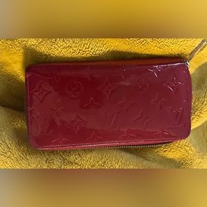 Louis Vuitton vernis international wallet